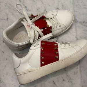 Valentino Garavani Women's White Red Sneakers Gold Heart Stud Valentines Sz 7.5